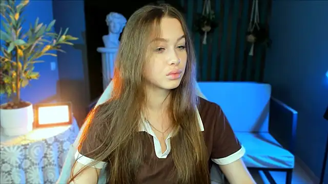 Snapshot of ArielSykes chatting on 5, 11, 2025 ArielSykes online show from 5, 11, 2025