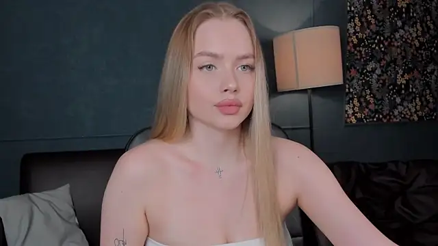 AvroraGoldie online show from 25, 9, 2025