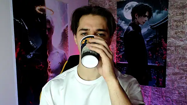 Snapshot of AlphaDevil11 chatting on 28, 10, 2025 AlphaDevil11 online show from 28, 10, 2025