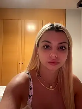 NoeliaGarcia17 online show from 19, 9, 2025