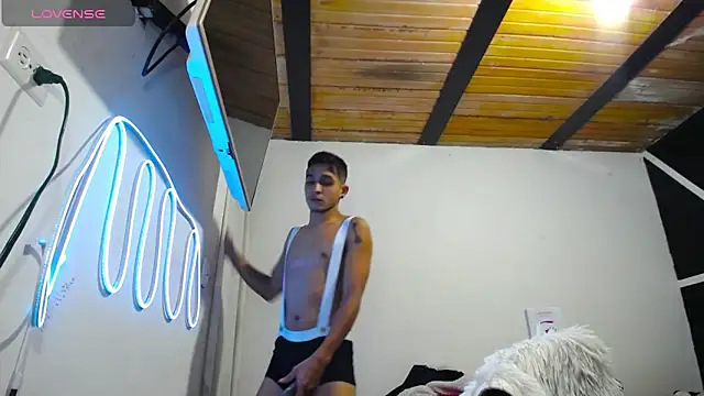 Angel latinboy online show from 5, 3, 2025