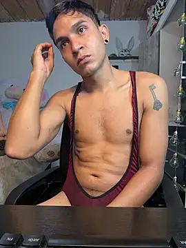 Angel latinboy online show from 28, 4, 2026