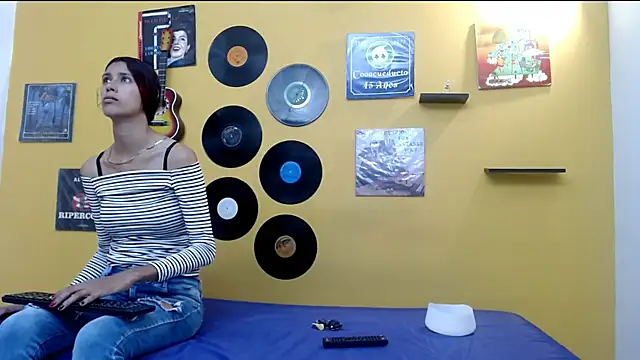 skinnyverus18 online show from 10, 5, 2026