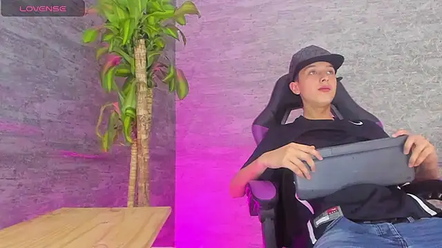 ArthurCox online show from 23, 9, 2025