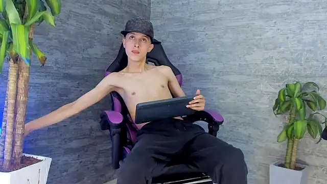 ArthurCox online show from 13, 10, 2025