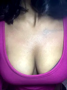 Joy Love Roxie online show from 4, 10, 2025