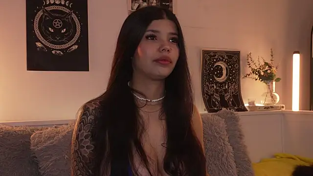 sophieee art online show from 12, 10, 2025