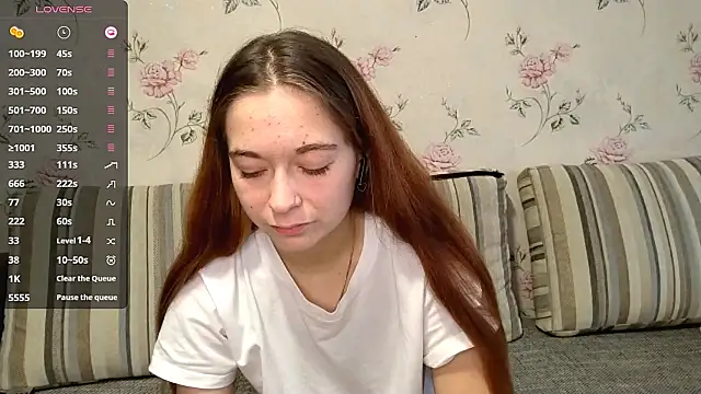 KissKarina online show from 28, 9, 2025