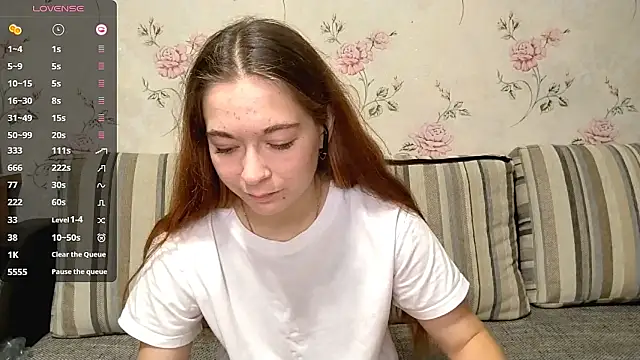 KissKarina online show from 3, 10, 2025