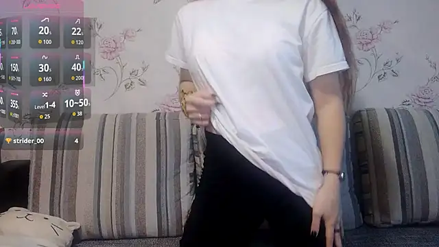 KissKarina online show from 29, 10, 2025