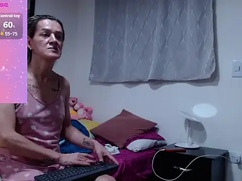 Snapshot of AllysonStonne chatting on 2, 11, 2025 AllysonStonne online show from 2, 11, 2025