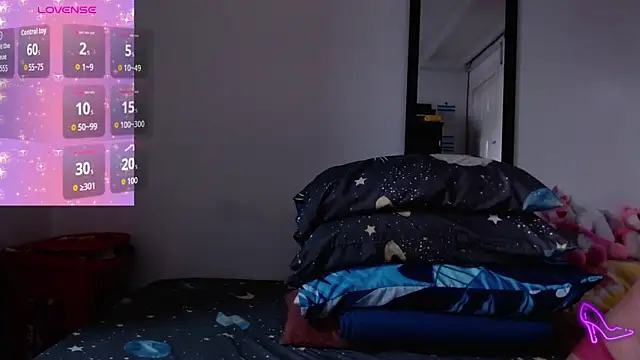 Snapshot of AllysonStonne chatting on 24, 11, 2025 AllysonStonne online show from 24, 11, 2025