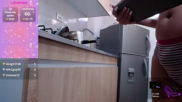 Snapshot of AllysonStonne chatting on 30, 11, 2025 AllysonStonne online show from 30, 11, 2025