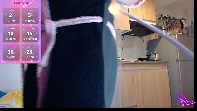 Snapshot of AllysonStonne chatting on 8, 3, 2026 AllysonStonne online show from 8, 3, 2026