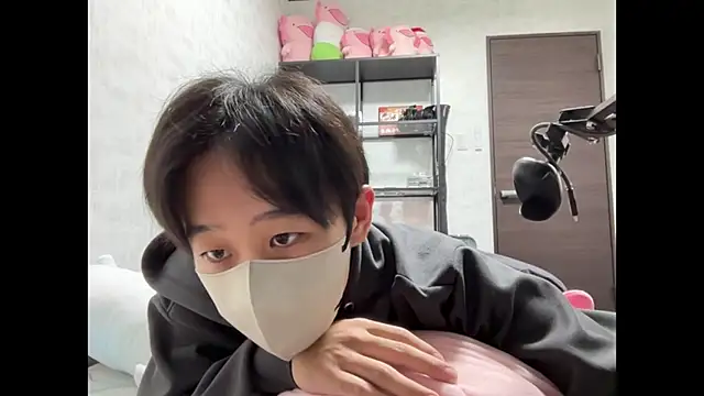 Snapshot of akkan_6868 chatting on 4, 12, 2025 akkan 6868 online show from 4, 12, 2025