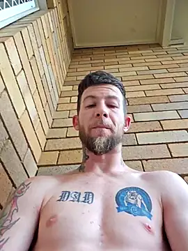 Snapshot of Couplesplay1 chatting on 5, 10, 2025 Couplesplay1 online show from 5, 10, 2025