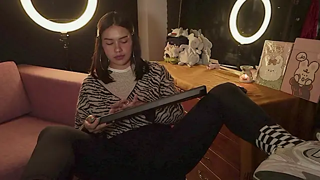 gigifontaine   online show from 29, 9, 2025