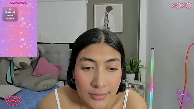 Allison 19   online show from 17, 12, 2025