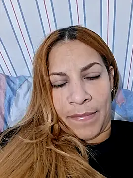 Snapshot of saraferrer151 chatting on 6, 1, 2026 saraferrer151 online show from 6, 1, 2026