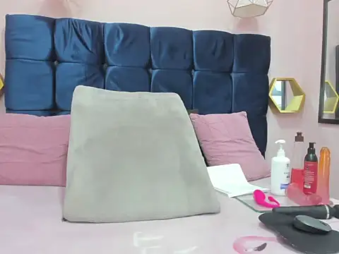 candy big tits18 online show from 30, 10, 2025