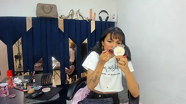 Snapshot of Aisha_hotts777 chatting on 24, 4, 2026 Aisha hotts777 online show from 24, 4, 2026