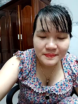  Babyrose  online show from 13, 10, 2025