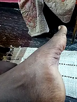 Snapshot of dolphiinn chatting on 24, 11, 2025 dolphiinn online show from 24, 11, 2025