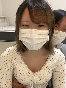 Snapshot of reon_reonreon chatting on 2, 12, 2025 reon reonreon online show from 2, 12, 2025