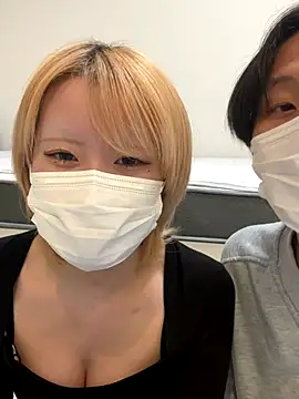 Snapshot of reon_reonreon chatting on 8, 1, 2026 reon reonreon online show from 8, 1, 2026