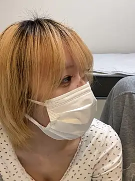 Snapshot of reon_reonreon chatting on 9, 2, 2026 reon reonreon online show from 9, 2, 2026