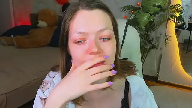 Lunar Lily online show from 2, 11, 2025