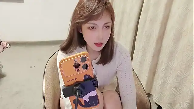 Snapshot of Shi_luo2025 chatting on 5, 3, 2026 Shi luo2025 online show from 5, 3, 2026