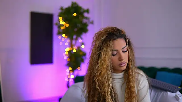 SiennaRuh online show from 5, 3, 2026