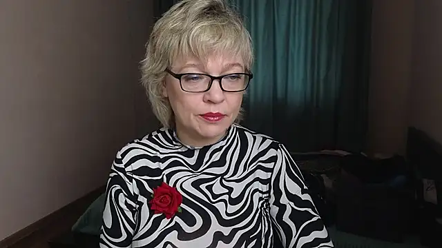 Snapshot of Rosette_Pricky chatting on 11, 10, 2025 Rosette Pricky online show from 11, 10, 2025