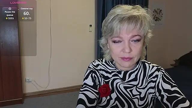 Snapshot of Rosette_Pricky chatting on 26, 10, 2025 Rosette Pricky online show from 26, 10, 2025