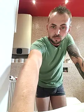 papichulo0099 online show from 28, 9, 2025