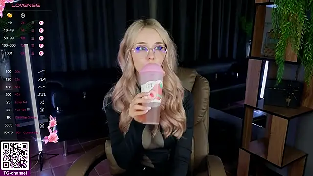 exxxcore  online show from 6, 11, 2025