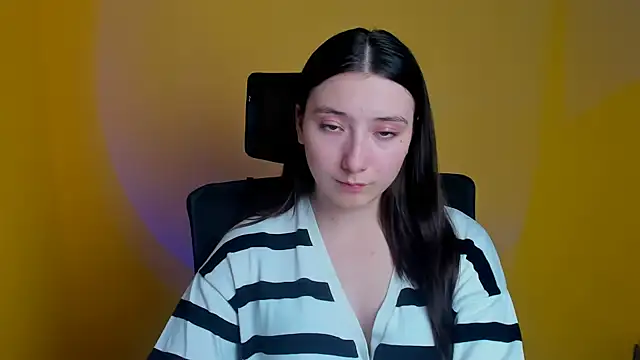 Snapshot of ScarlettVibe_ chatting on 9, 10, 2025 ScarlettVibe  online show from 9, 10, 2025