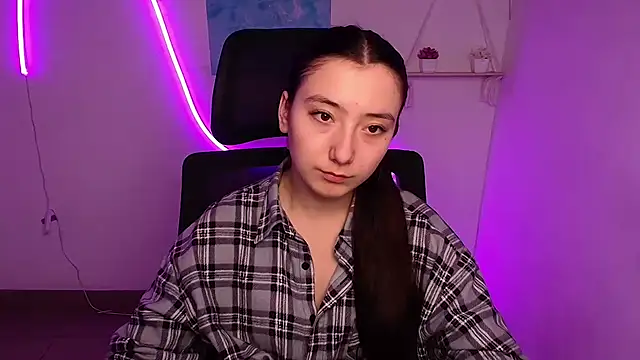 Snapshot of ScarlettVibe_ chatting on 13, 10, 2025 ScarlettVibe  online show from 13, 10, 2025