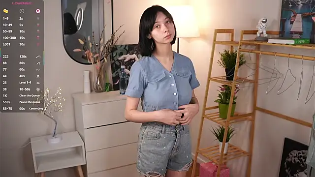 SuzanneHowse online show from 17, 10, 2025