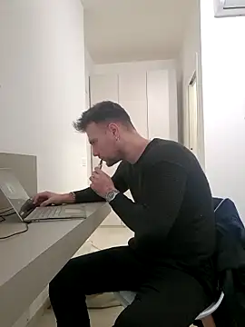 mrlyuis online show from 18, 12, 2025