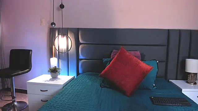 SagiraBelle online show from 11, 11, 2025