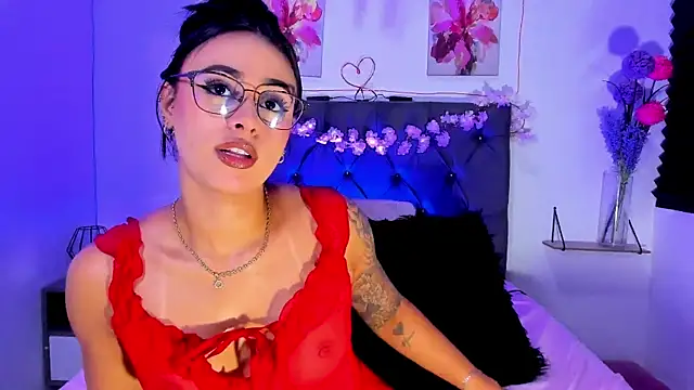 Snapshot of SagiraBelle chatting on 15, 4, 2026 SagiraBelle online show from 15, 4, 2026