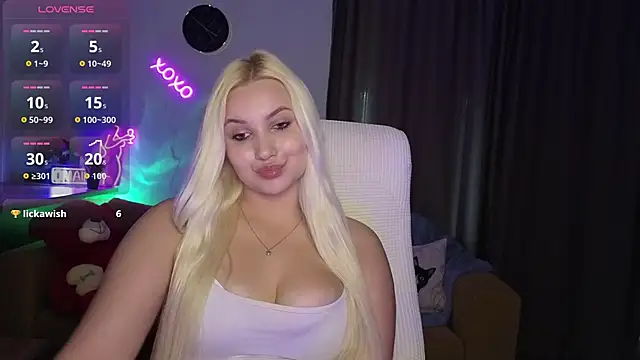 Snapshot of adrelaxina chatting on 17, 6, 2026 adrelaxina online show from 17, 6, 2026