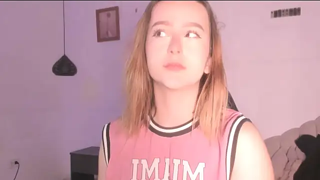 kristal joi dl online show from 6, 10, 2025