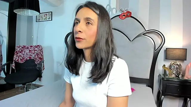 Snapshot of MiaAmore_ chatting on 8, 7, 2026 MiaAmore online show from 8, 7, 2026