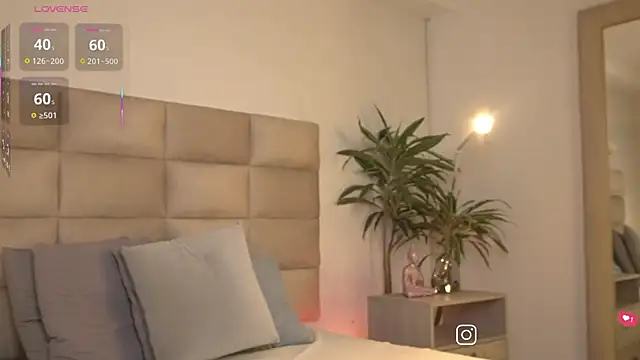 SophieCollins 1 online show from 25, 5, 2026