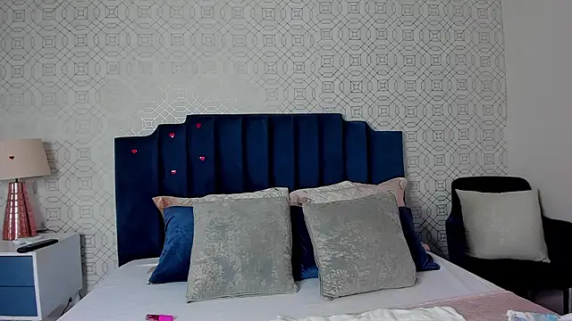 ashleythompson2025 online show from 6, 3, 2026