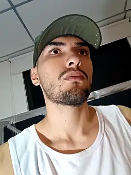 AlekRuizx online show from 16, 9, 2025