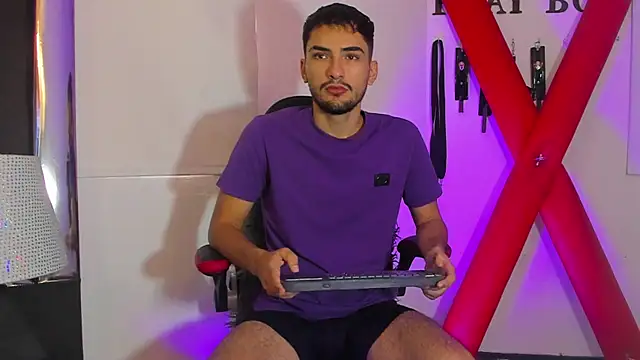 AlekRuizx online show from 18, 9, 2025